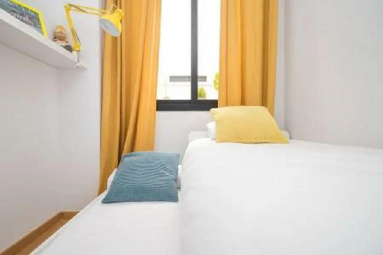 Family Apartment Patio&Swimming Pool In Center Malaga