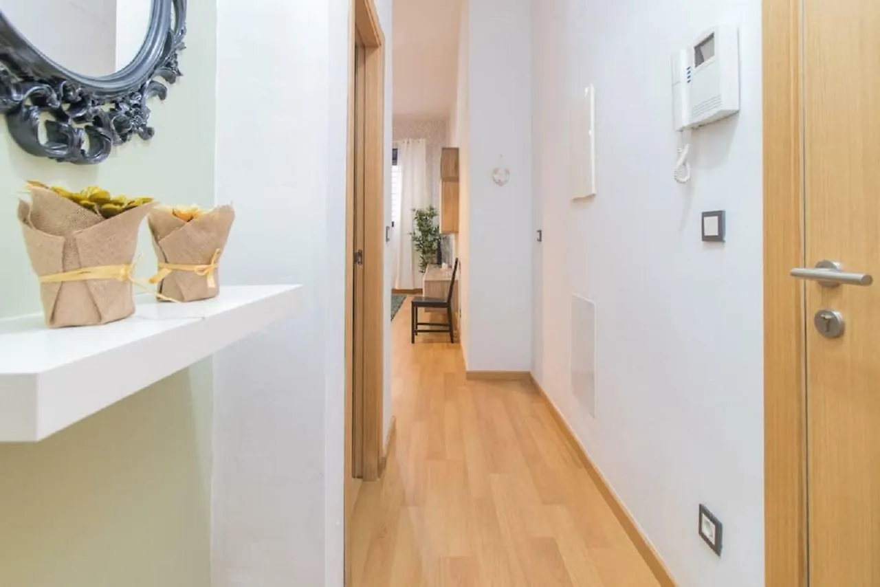 Family Apartment Patio&Swimming Pool In Center Malaga Spain